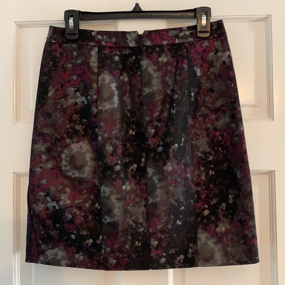 Skirt - Picture 2 of 3